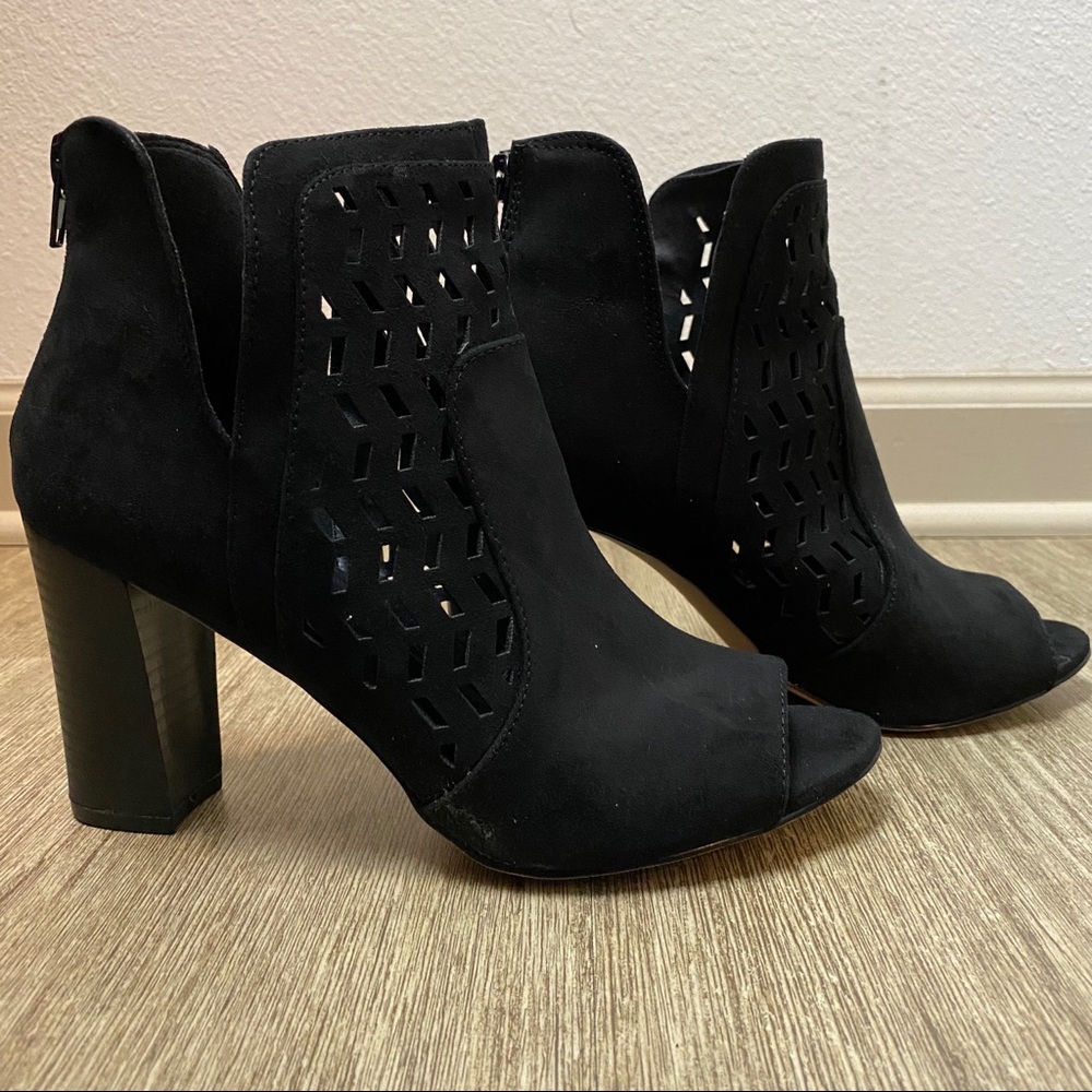 Madden Girl Women’s Black Bright Ankle Boot - Picture 3 of 5